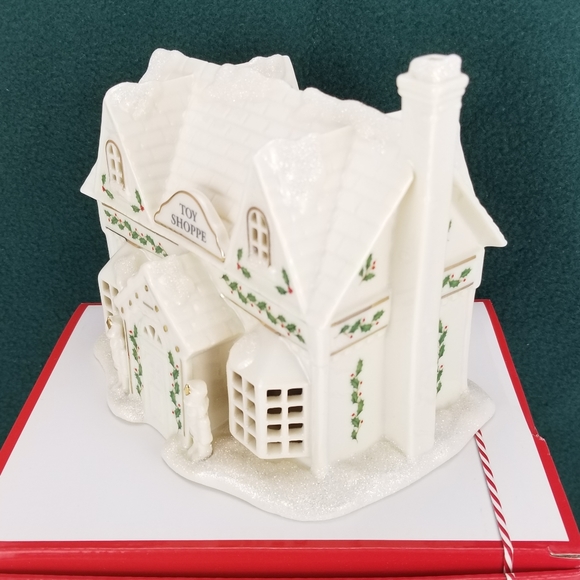 Lenox Christmas Village Lighted Toy Shoppe Holiday - Picture 2 of 7